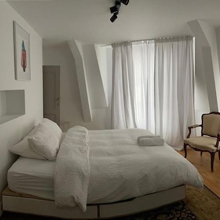Duplex dernier étage avec terasse à deux pas de la grand place Bruxelles Extérieur photo