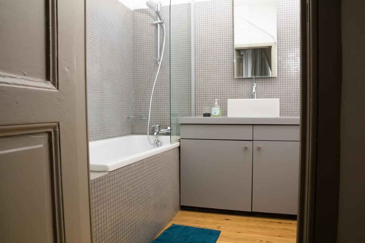 Duplex dernier étage avec terasse à deux pas de la grand place Bruxelles Extérieur photo