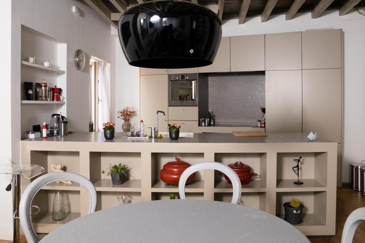 Duplex dernier étage avec terasse à deux pas de la grand place Bruxelles Extérieur photo