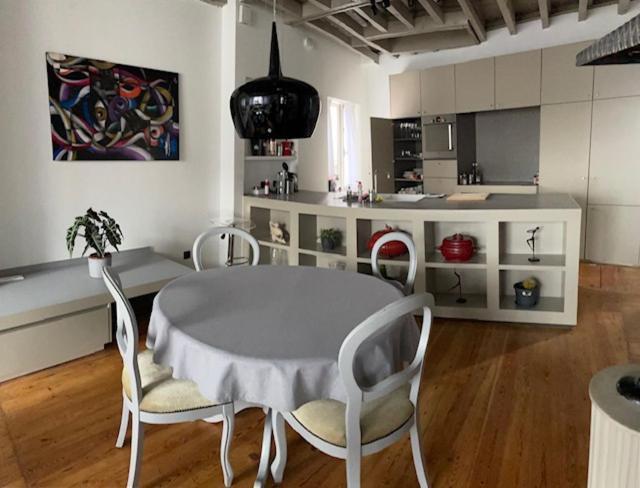 Duplex dernier étage avec terasse à deux pas de la grand place Bruxelles Extérieur photo